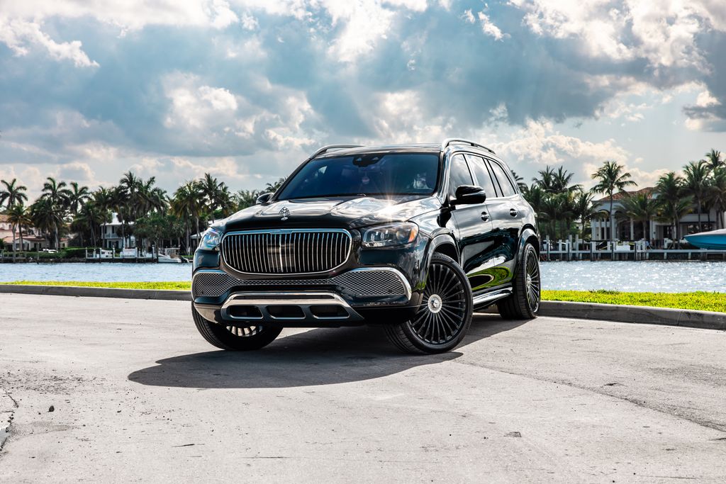 Mercedes GLS 600 - Luxury car rental Miami