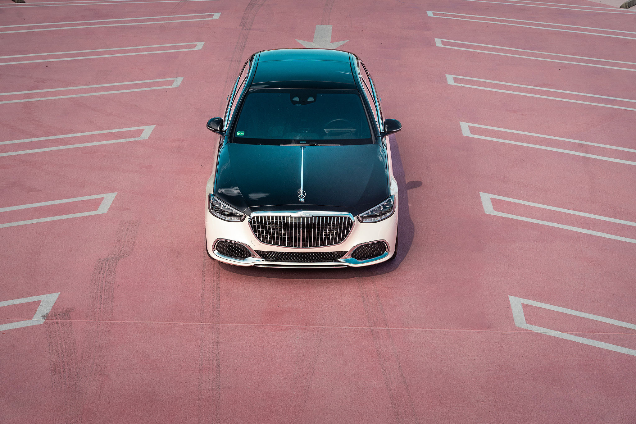 Panda Maybach S580 - Luxury car rental Miami